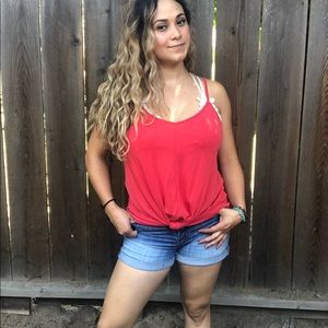 Knot Front High Low Tanktop - Red